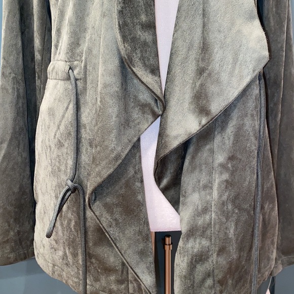NWT Blanknyc Faux Suede Drapey Jacket in Green - Picture 4 of 8